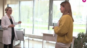 "Veselības centrs 4" ārste imunoloģe, dermatoloģe Tatjana Ļiņova raidījumā "Revidents" par rūdīšanos, ziemas peldēm un imunitātes uzlabošanu